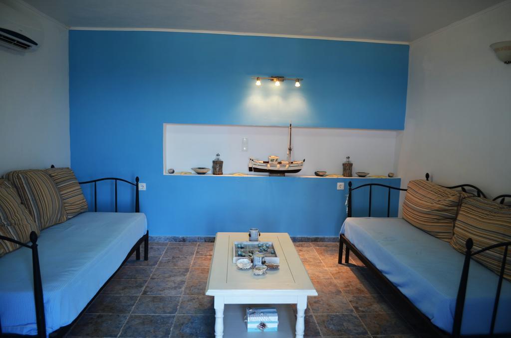 Villa Romanza Beach Villa Chalki Town 客房 照片