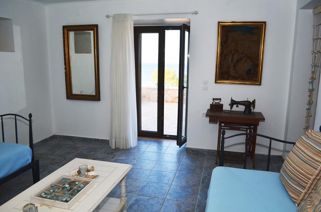 Villa Romanza Beach Villa Chalki Town 客房 照片