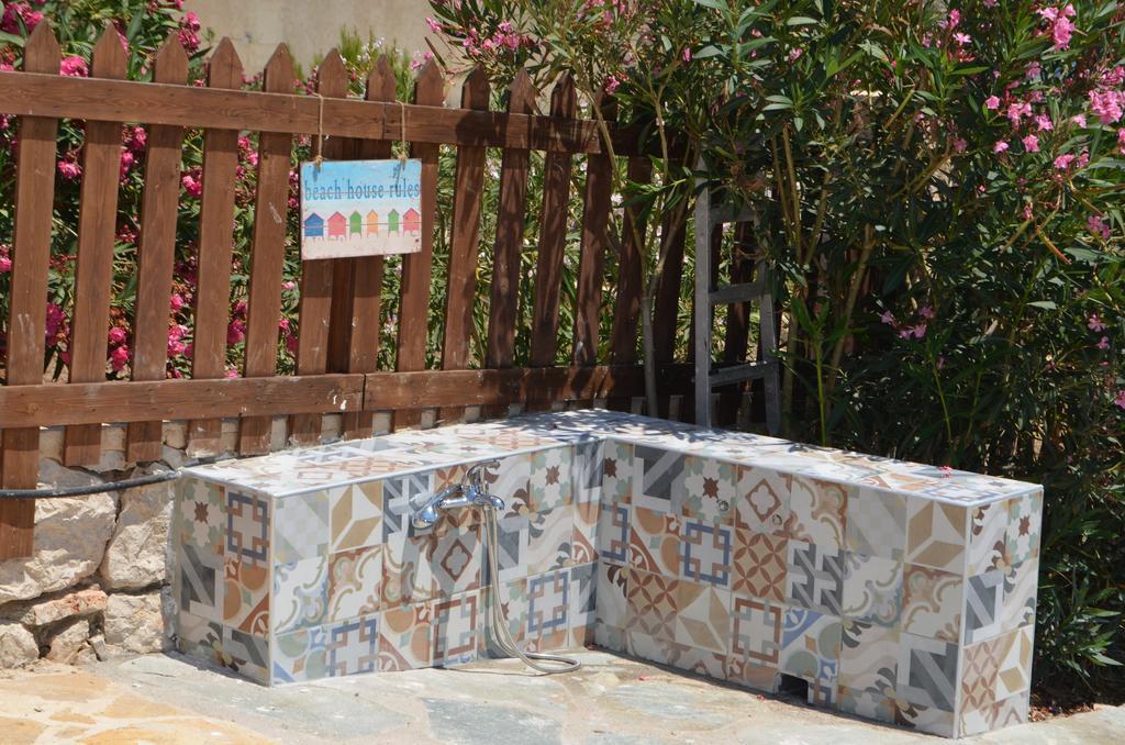 Villa Romanza Beach Villa Chalki Town 客房 照片