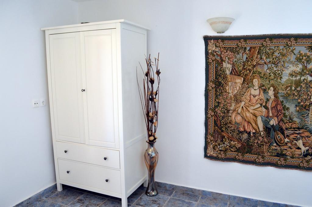 Villa Romanza Beach Villa Chalki Town 客房 照片